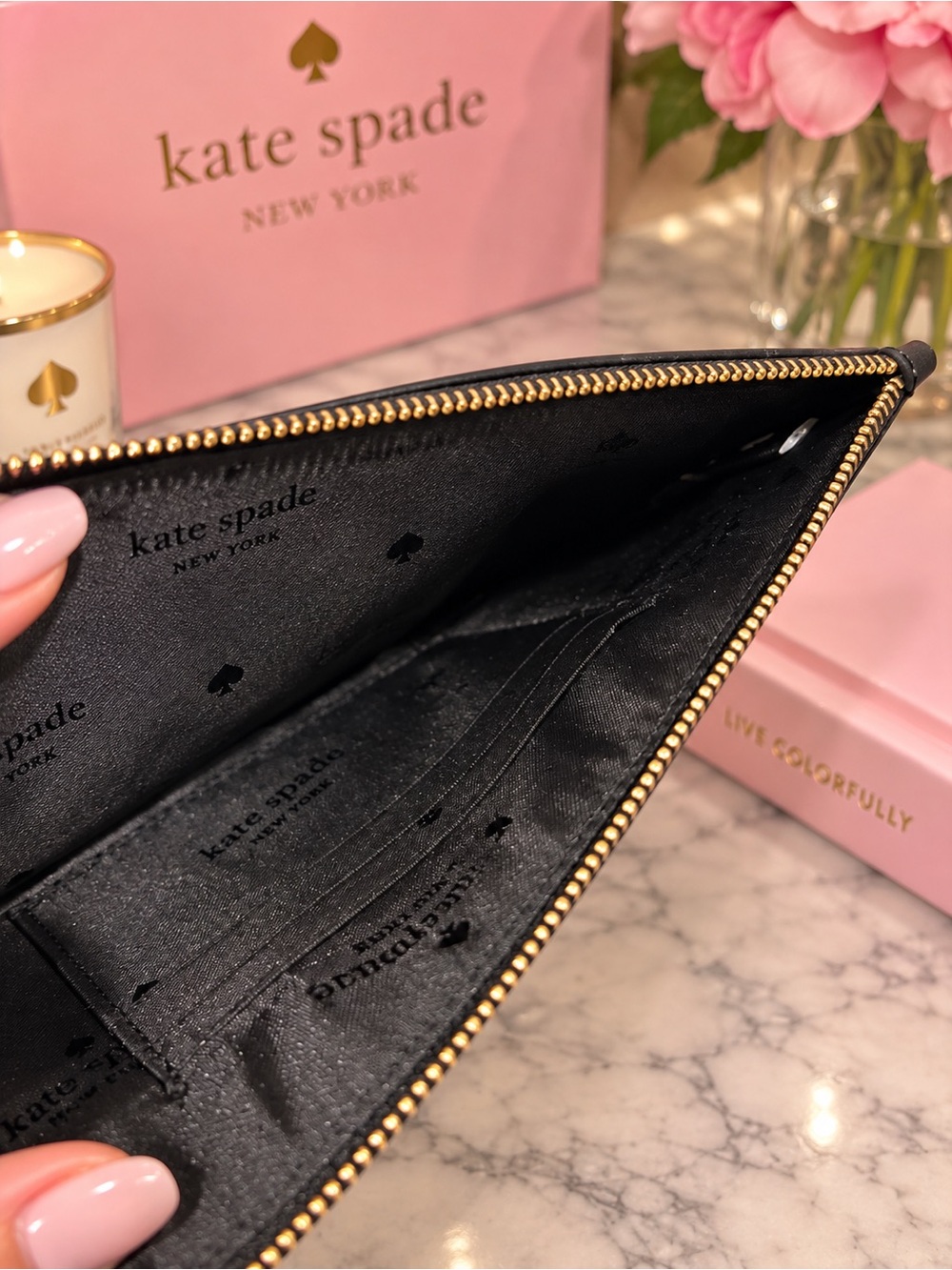 Kate Spade Lucy Medium Zip Wristlet Ditsy Rose Toss NWT - Picture 4 of 5